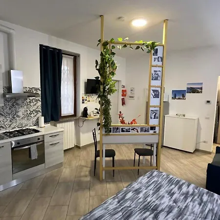 Casa Gialla 89 Garbagnate Milanese